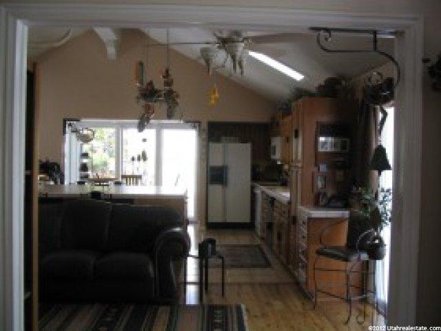 3677 Oakridge Dr, Bountiful, UT 84010 — photo 2