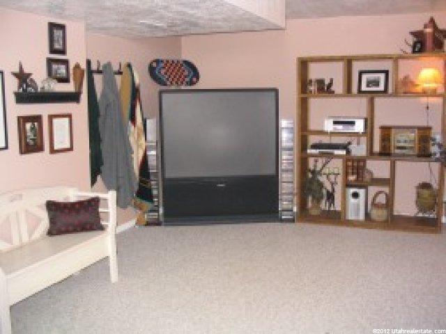 3677 Oakridge Dr, Bountiful, UT 84010 — photo 6