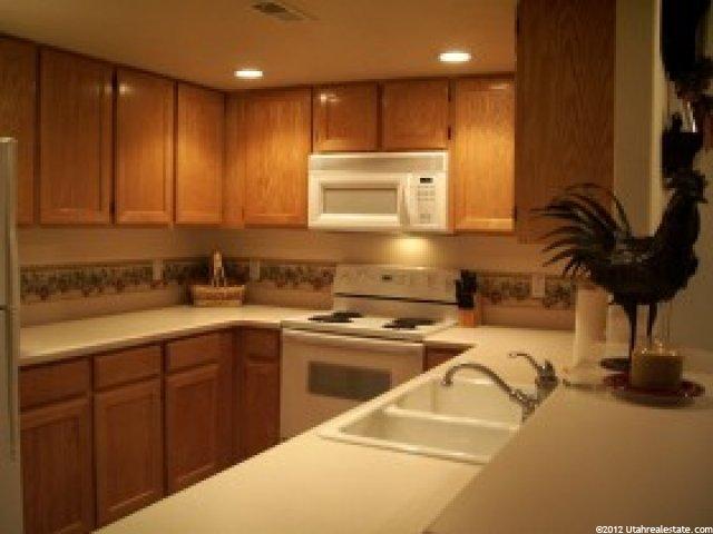490 E 700 S, Clearfield, UT 84015 — photo 2
