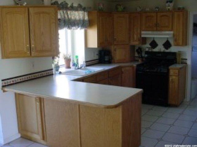 140 W 4300 N, Pleasant View, UT 84414 — photo 4