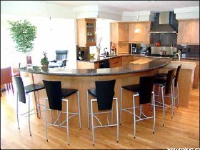 2551 E Rockhampton Dr, Sandy, UT 84092 — photo 2