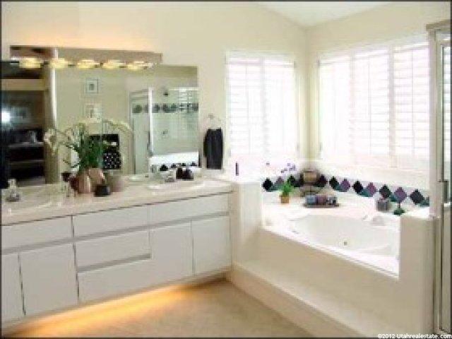 2551 E Rockhampton Dr, Sandy, UT 84092 — photo 6