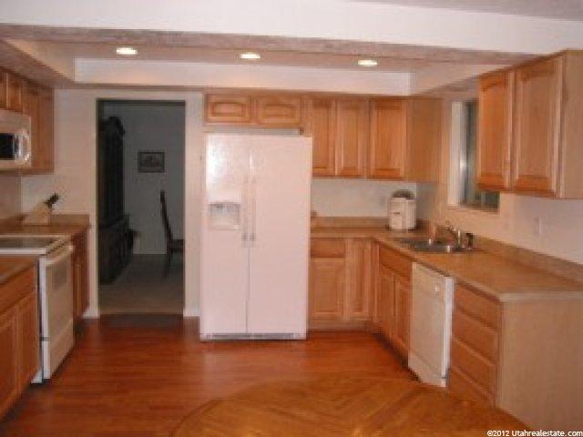 356 N 900 E, Kaysville, UT 84037 — photo 2