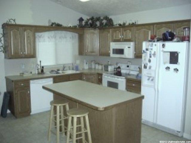 1016 Inverness Dr, Syracuse, UT 84075 — photo 3