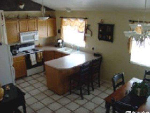 770 S 825 E, Layton, UT 84041 — photo 4