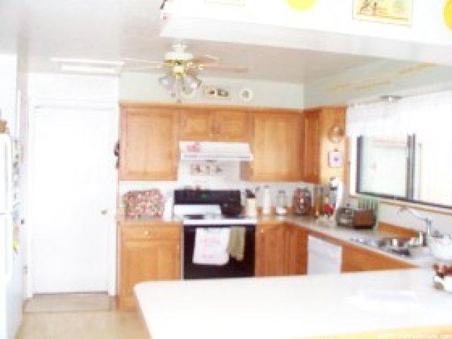 525 N Hillcrest Dr, Roosevelt, UT 84066 — photo 5