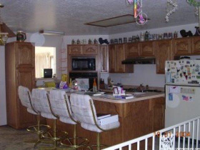 833 W 2350 N, Layton, UT 84041 — photo 4