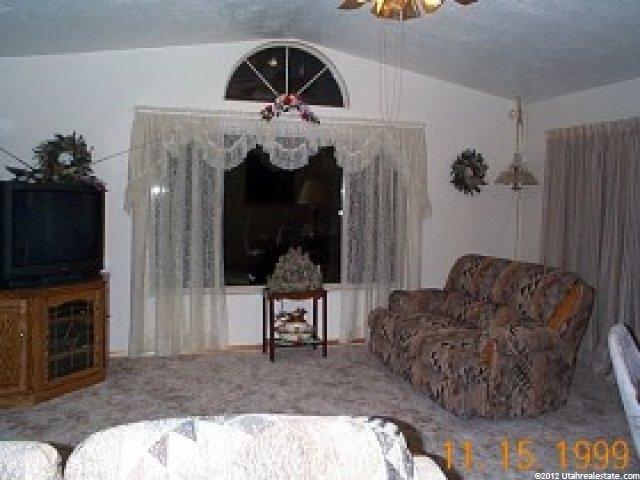 833 W 2350 N, Layton, UT 84041 — photo 5