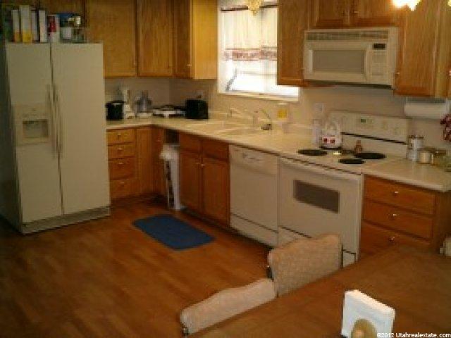 693 E 900 N, Layton, UT 84041 — photo 2