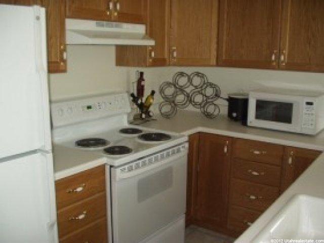 9269 Jefferson Ln, Sandy, UT 84070 — photo 3