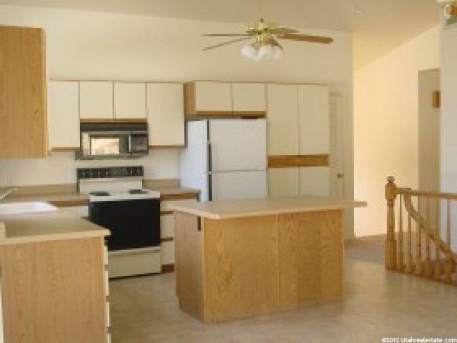 2006 N 150 E, Centerville, UT 84014 — photo 3