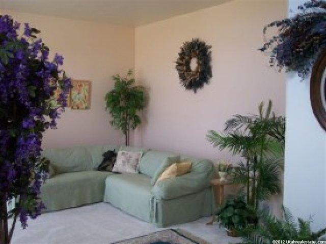 1075 Barnes Dr, Kaysville, UT 84037 — photo 6