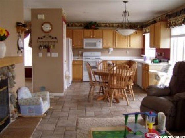 1474 N 285 E, Layton, UT 84041 — photo 4