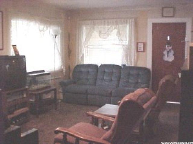 1047 Oak St, Ogden, UT 84401 — photo 2
