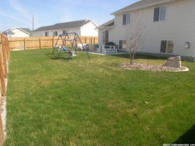 1076 W 1875 N, Clinton, UT 84015 — photo 2