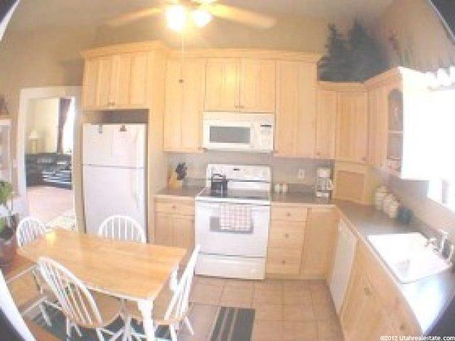 370 S Center St, Wellsville, UT 84339 — photo 5