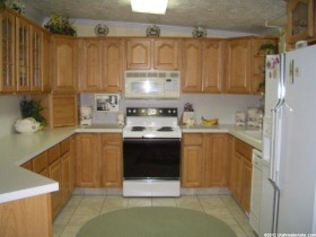297 N 850 E, Layton, UT 84041 — photo 3