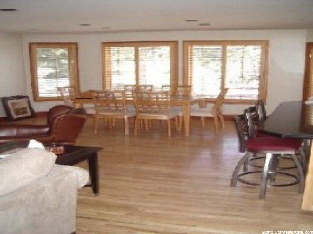 8686 Tracy Dr, Sandy, UT 84093 — photo 3