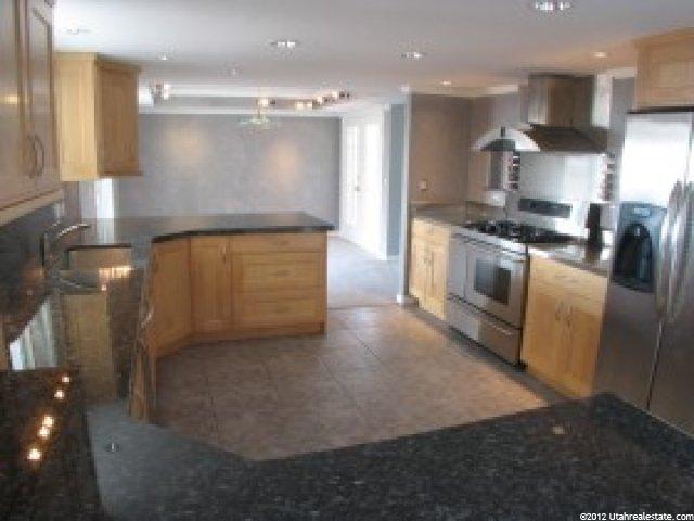 2252 E Lone Eagle Ln, Sandy, UT 84092 — photo 3