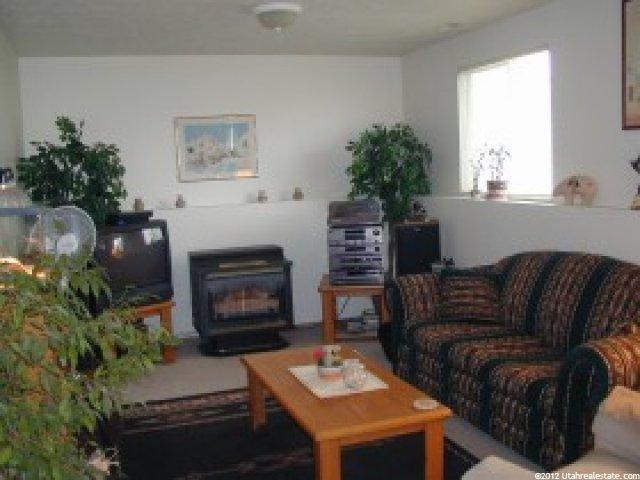5240 S 2700 W, Roy, UT 84067 — photo 2