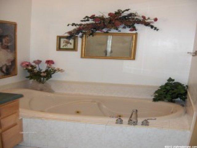 814 W 2300 S, Syracuse, UT 84075 — photo 7