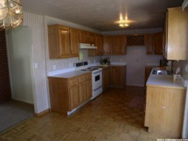 706 W 2300 N, Clinton, UT 84015 — photo 6