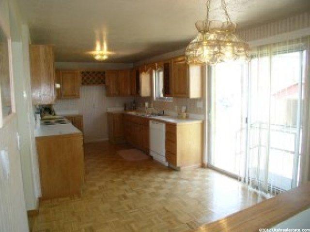 706 W 2300 N, Clinton, UT 84015 — photo 7