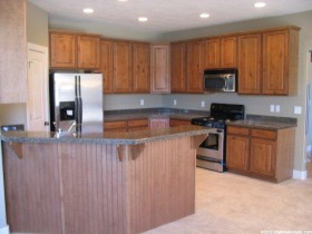 1085 Pheasant Tail Dr, Bluffdale, UT 84065 — photo 2