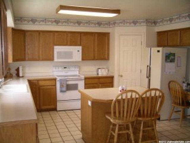 122 W 1500 N, Bountiful, UT 84010 — photo 3