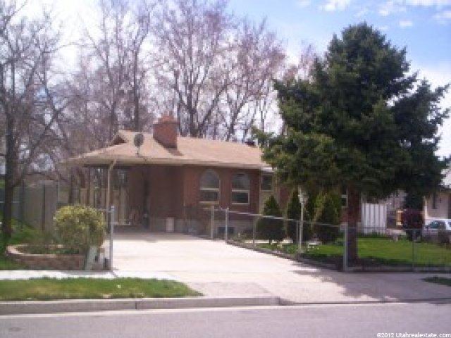 870 E Spartan Dr, Sandy, UT 84094 — photo 2