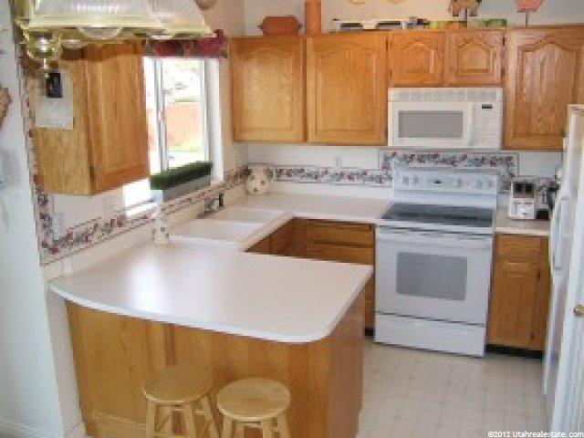 32 W 1980 S, Clearfield, UT 84015 — photo 6