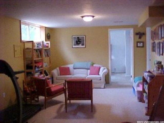 1055 Saphire Dr, Sandy, UT 84094 — photo 4