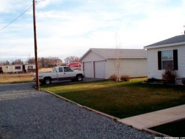 345 N 100 E, Myton, UT 84052 — photo 2
