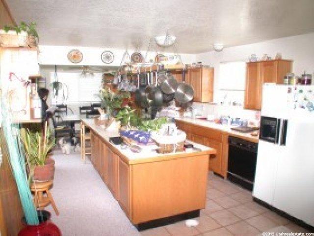391 Angel Ct, Sandy, UT 84070 — photo 3