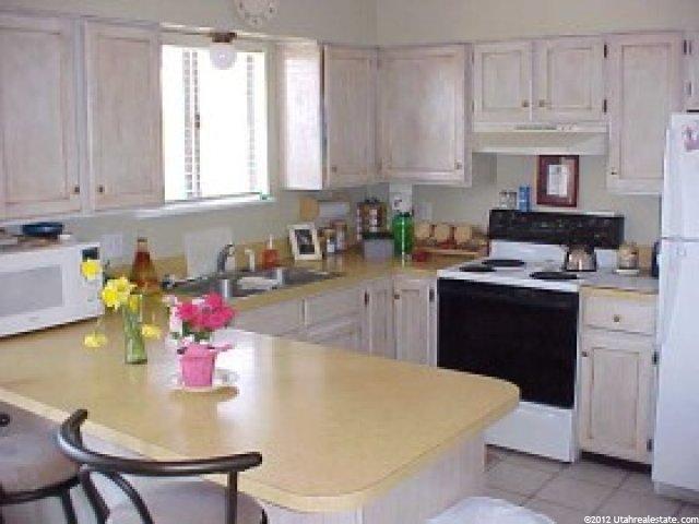 676 W 600 N, Clearfield, UT 84015 — photo 5