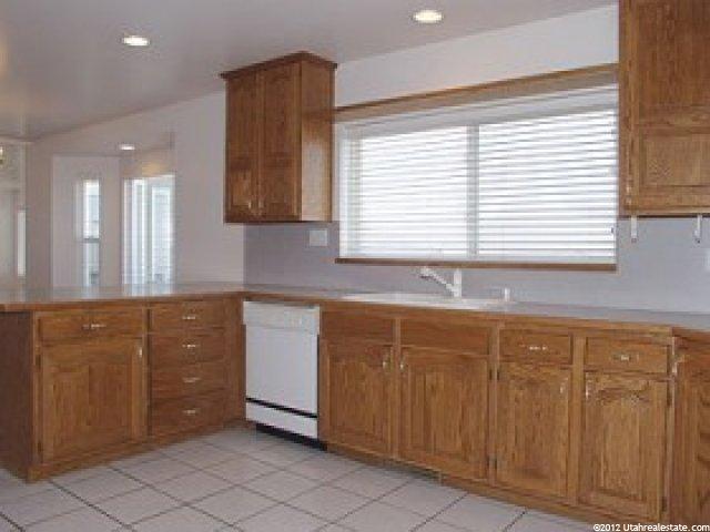 142 Coventry Ln, North Salt Lake, UT 84054 — photo 5