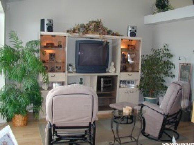 1458 N 780 W, Clinton, UT 84015 — photo 2