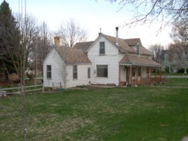 107 S Main St, Providence, UT 84332 — photo 2