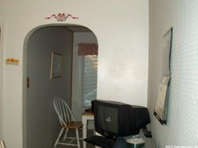 303 W 2600 S, Bountiful, UT 84010 — photo 2