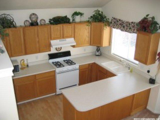 1435 N 200 W, Layton, UT 84041 — photo 2
