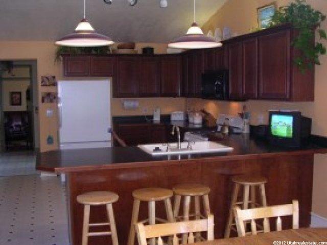 265 E Main St, Moroni, UT 84646 — photo 7