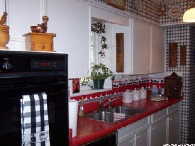 2674 E Robidoux Rd, Sandy, UT 84093 — photo 3