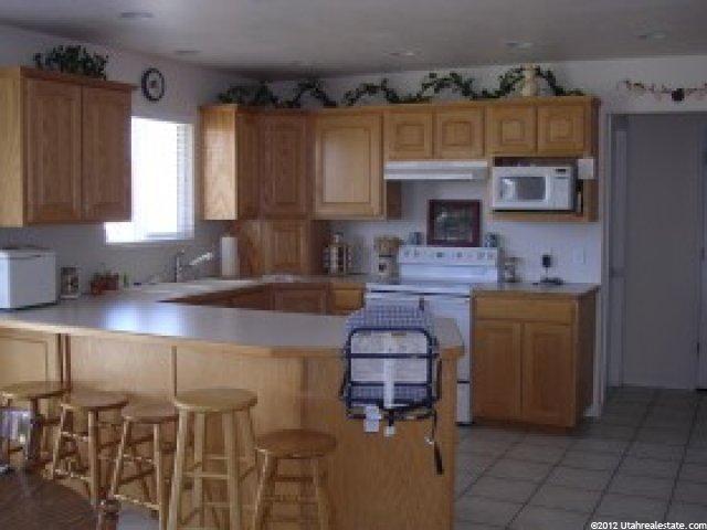 1366 Weaver Ln, Layton, UT 84041 — photo 2