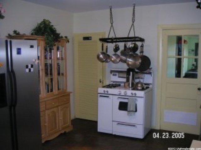 592 7th Ave, Midvale, UT 84047 — photo 2