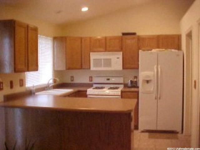 2106 Easter Dr, Eagle Mountain, UT 84043 — photo 3