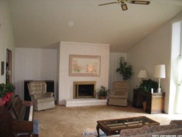 137 N Pinewood Cir E, Layton, UT 84040 — photo 3