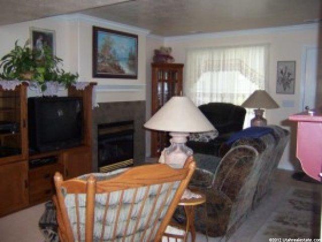 1061 Creekside Dr, Ogden, UT 84404 — photo 3