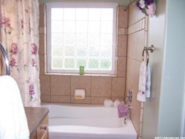 1061 Creekside Dr, Ogden, UT 84404 — photo 7