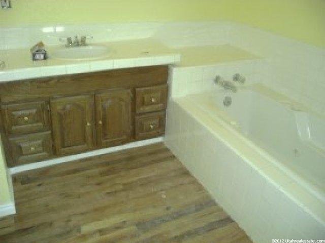 565 Vanburen, Ogden, UT 84401 — photo 5