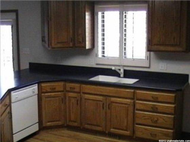 2070 Kramer Dr, Sandy, UT 84092 — photo 3
